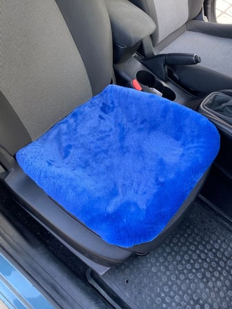 Yumuşak Tüylü Peluş Serme Oto Koltuk Koruyucu Minder Ön Tekli Mavi