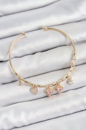 Pirinç Zirkon Taşlı Pembe Kalp Model Gold Renk Charm Bileklik