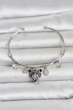 Pirinç Gümüş Renk Leopar Detaylı Charmlı Kadın Bileklik