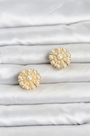 Vintage Model Gold Renk Düğme veya Manşet Broşu