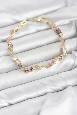 Pirinç Gold Renk Pembe ve Mor Zirkon Taşlı Çiçek Model Kadın Bileklik