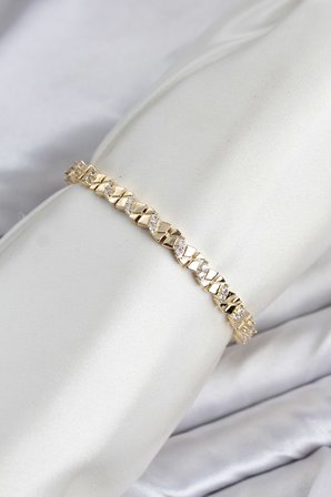 CM Model Zirkon Taşlı VIP Seri Gold Renk Pirinç Kadın Bileklik