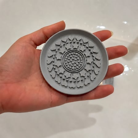 3D Baskı Makyaj Fırçası Temizleme Pedi - Desenli Aparat-Gri