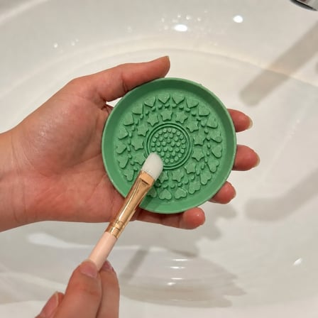 3D Baskı Makyaj Fırçası Temizleme Pedi - Desenli Aparat-Yeşil