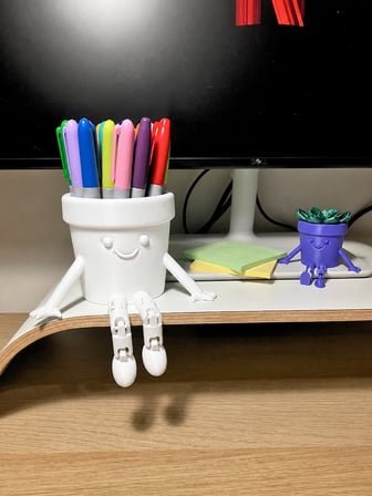 3D Baskı Hareketli Gülen Kalemlik - Eklemli Masaüstü Organizer - Beyaz