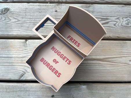 3D Baskı Fast Food Temalı Atıştırmalık Sunum Kabı Bardaklık Uyumlu Patates Nugget Bölmeli Tepsi Araç İçi