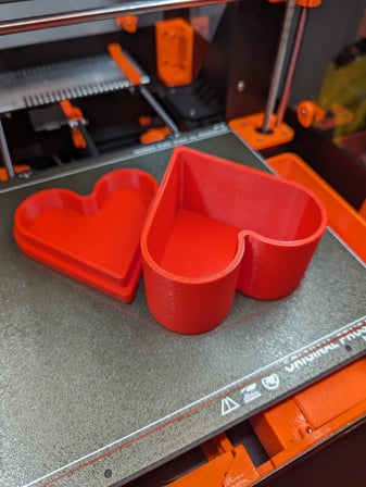 3D Baskı Kalp Şeklinde Kapaklı Hediye Kutusu Dekoratif Takı Yüzük Saklama Kutusu Sevgililer Günü 10x10x5 cm