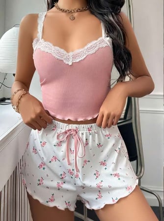 Kadın Çiçek Desenli Dantel Askılı Şortlu Pijama Takımı 5200