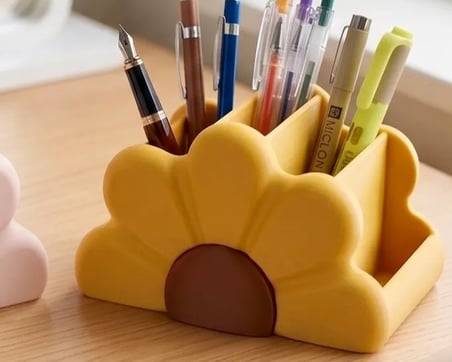 3D Baskı Çiçek Formlu Masaüstü Organizer Makyaj Fırçalığı ve Kalemlik Papatya Desenli Bölmeli - Sarı