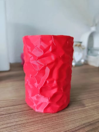 3D Baskı Buruşuk Kağıt Görünümlü Kalemlik Modern Masaüstü Organizer Dokulu Kalem Tutucu 10 cm - Kırmızı