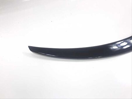 GLC x253 SERISI IÇIN UYUMLU SPOILER PIANO BLACK