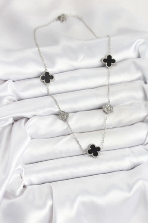 316L Çelik Zincir Gümüş Renk Siyah ve Zirkon Taşlı Yonca Kadın Kolye 5886