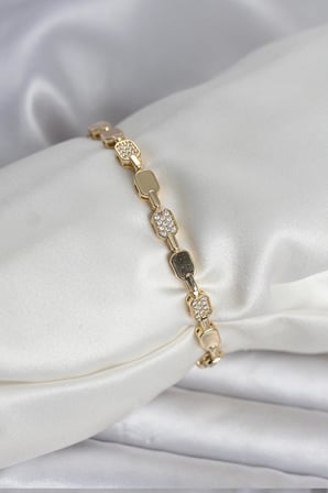 Pirinç Zirkon Taşlı Gold Renk Kadın Bileklik