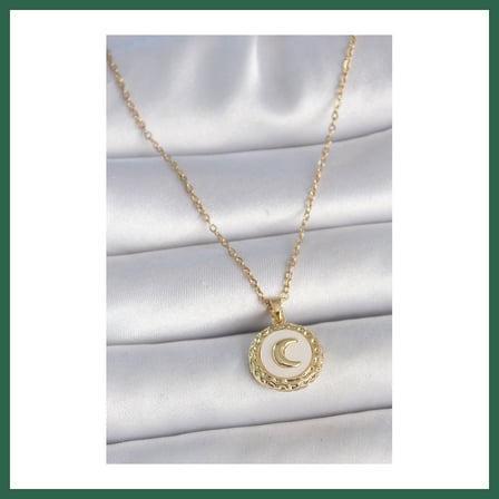 VINTESSY 316L Çelik Gold Renk Zincir Beyaz Mineli Hilal İşlemeli Madalyon Model Kadın Kolye BZS01