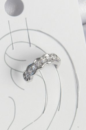 Pirinç Gümüş Renk Zirkon Taşlı Kıkırdak Model Kadın Küpe
