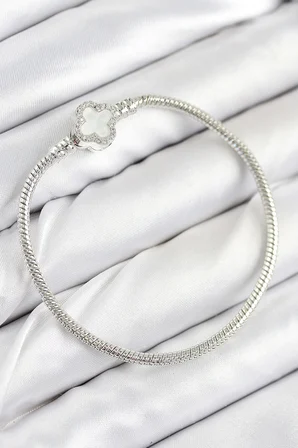 Pirinç Charm Zirkon Taşlı Yonca Model Gümüş Renk Kadın Bileklik