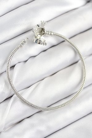 Pirinç Charm Zirkon Taşlı Taç Model Gümüş Renk Kadın Bileklik