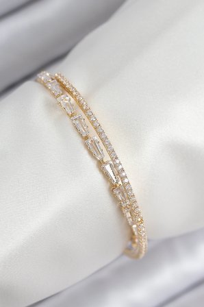 Pirinç Zirkon Taşlı Su Yolu Model Gold Renk Kadın Bileklik