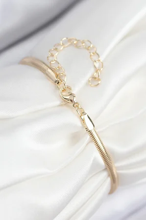 Pirinç Zirkon Taşlı Yıldız Model Gold Renk Kadın Bileklik