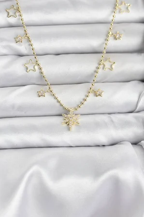 Pirinç Gold Renk Zirkon Taşlı Kutup Yıldızı Model Kadın Kolye