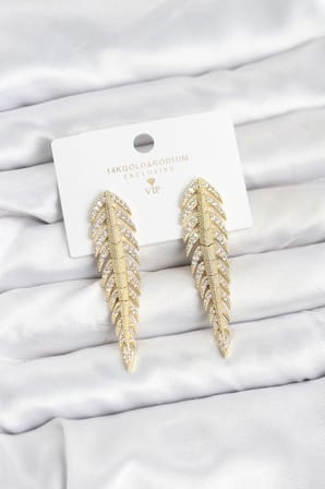 Pirinç Gold Renk Balık Sırtı Model Zirkon Taşlı Kadın Küpe