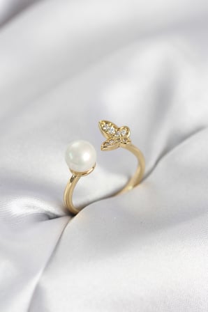 Kelebek İncili Model Gold Renk Zirkon Taşlı Kadın Yüzük