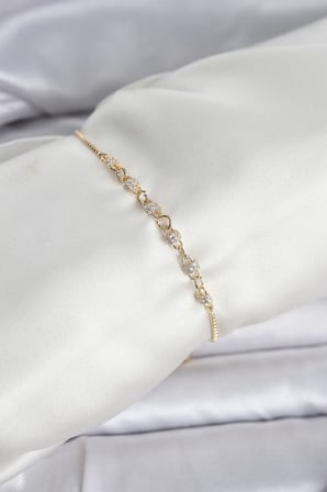 Gold Renk Zincir Model Zirkon Taşlı Pirinç Asansörlü Kadın Bileklik