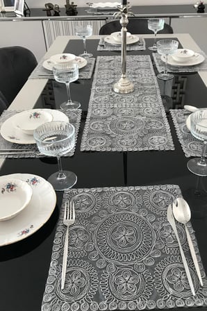 Fransız Dantelli Runner ve Supla Takımı (1 Runner, 6 Supla) - Gri