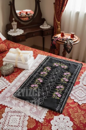Kanaviçe Işlemeli Etamin Kumaş Tek Seccade - Siyah