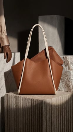 Kadın Kahve Yumuşak Deri Omuz Çantası 30X25 Cm Ekstra Makyaj Çantalı
