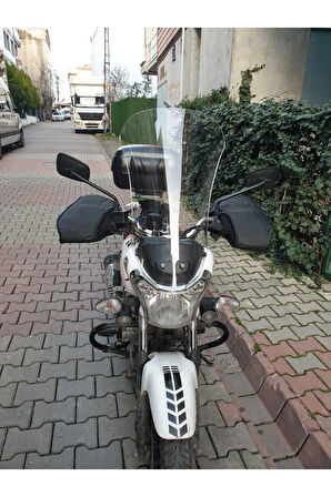 Bajaj V15 Ön cam 2017 2018 Model Yılı 57cm Şeffaf Renk 4mm Orta Boylu Cam