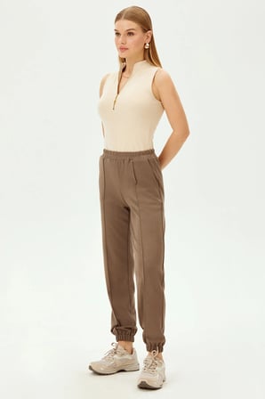 Bel ve Paçası Lastikli Jogger Örme Pantolon