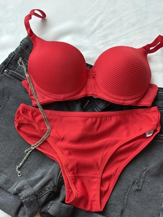 Destekli Push-Up Sütyen Takımı Mikro Kumaş Kırmızı Renk 75-95 Beden