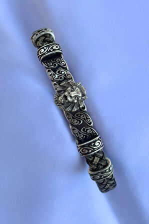 Aslan Figürlü El İşçiliği ile Üretilmiş Hakiki Deri Erkek Bileklik