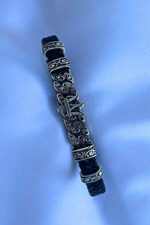 Mızrak Figürlü El İşçiliği ile Üretilmiş Hakiki Deri Erkek Bileklik