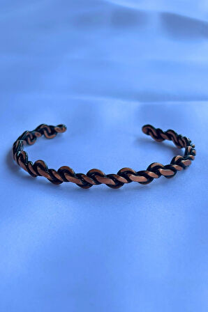 Geometrik Desenli El İşçiliği ile Üretilmiş Unisex Bakır Bileklik