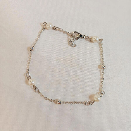 Crystal Atelier İnci Bileklik, İncili Bileklik, Gümüş Kaplama İnci Sıra Bileklik, Barok İnci Bileklik, Kadın İnci Bileklik, Zarif İnci Detay Bileklik, Gümüş Kaplama İnci Modeli Tasarım Bileklik, Zincir Bileklik