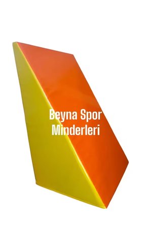 Üçgen Minder 60*60*100 Cm