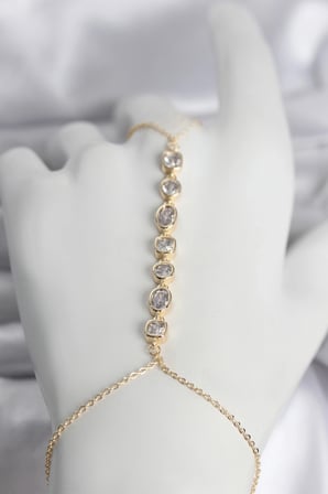 BUĞZ Pirinç Gold Renk Sıralı Zirkon Taşlı Kadın Şahmeran