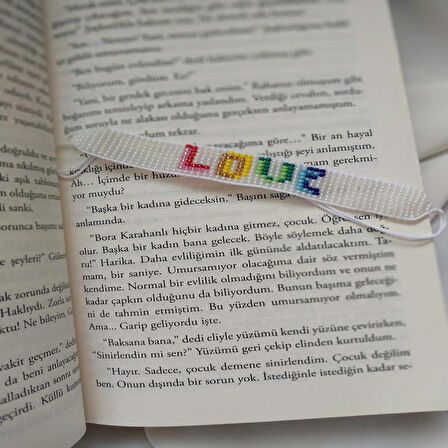 Kum Boncuk Love Bileklik