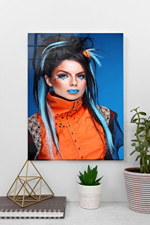 Rock Tarzı Saçıyla Punk Modeli Kadın Cam Tablo | Hediyelik, Dekoratif, Ofis, Mutfak 