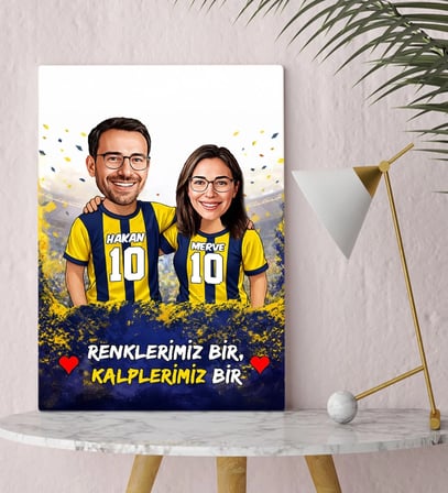 BK Gift Kişiye Özel İsimli Sarı-Lacivert Sevgili Karikatürlü Kanvas Tablo - Ev Hediyesi, Doğum Günü Hediyesi, Taraftar Hediyesi