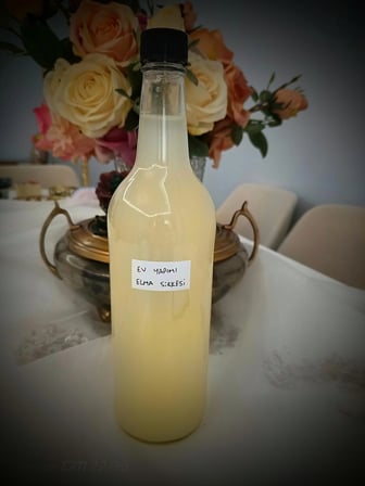 Bizim Köy Ev Ürünleri Elma Sirkesi