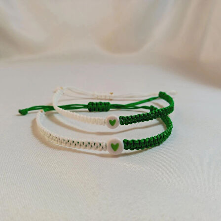 Crystal Atelier Bursaspor Yeşil Beyaz Kalp Figürlü Boncuk 2'li Çift Bileklik, Makrome Bileklik, İp Bileklik, Örgü Bileklik, Sevgili Bilekliği, Bff Arkadaşlık Bilekliği, Unisex Hediyelik Bileklik