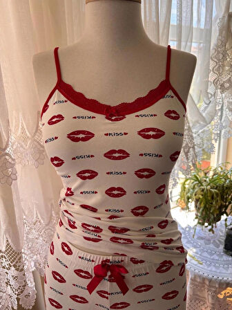 İnce Askılı Şortlu Pamuklu Pijama Takımı Dantel Detaylı