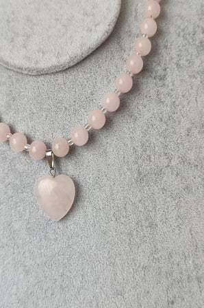 SERTİFİKALI 8 MM PEMBE KUVARS KALP DOĞALTAŞ KOLYE