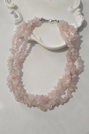 SERTİFİKALI PEMBE KUVARS KIRIKTAŞ  DOĞALTAŞ KOLYE (3 SIRA )