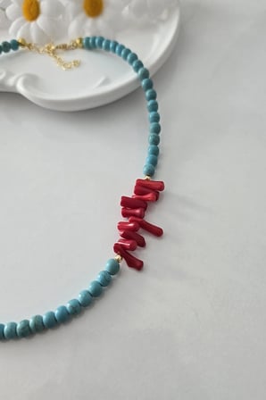 4 MM TURKUAZ, KIRMIZI DAL MERCAN DOĞALTAŞ KOLYE 