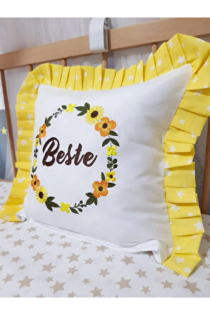 Nakışlı Kırlent Bebek İsimli 40x40 Cm İçi Dolgulu Fırfırlı Kırlent