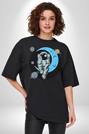 Astronot Uzayda Sıkılmış  Pamuklu Bisiklet Yaka Kadın Erkek Oversize Boyfriend Dijital Baskılı Siyah T-shirt
